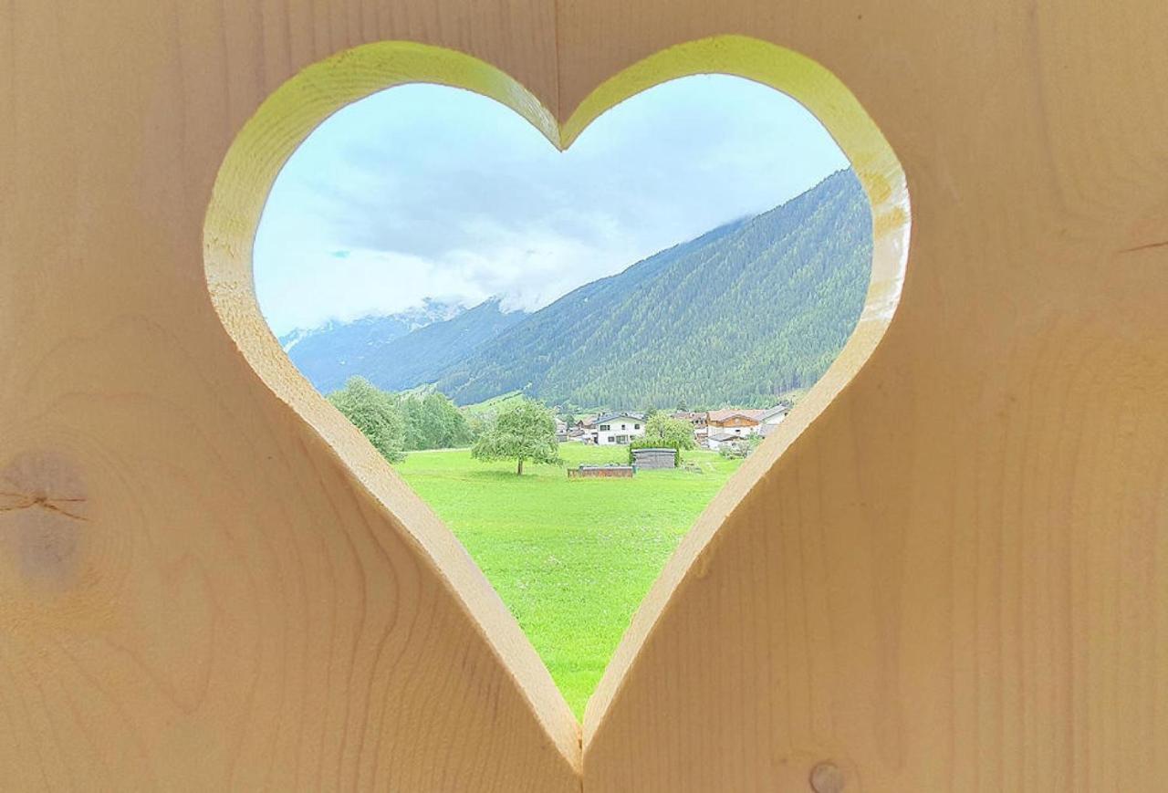 ניוסטיפט אים סטובאיטל Apartments Alpenpanorama, Neustift מראה חיצוני תמונה